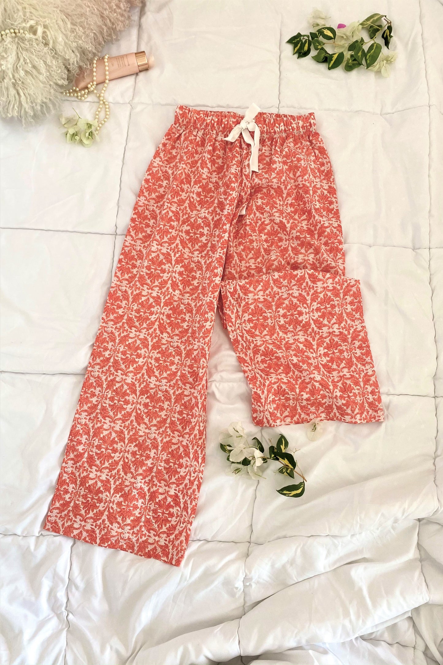 Women's Sleep Set (Pyjamas, Sleepshirt, Sleeping Mask & Pouch)