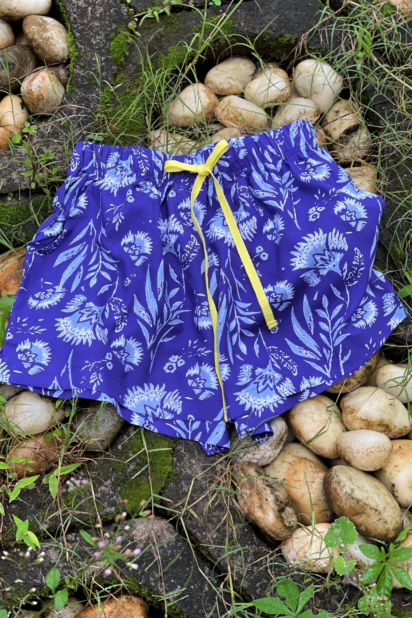 Women's Shorts & Cosmetic Pouch Set - Moroccan Blue
