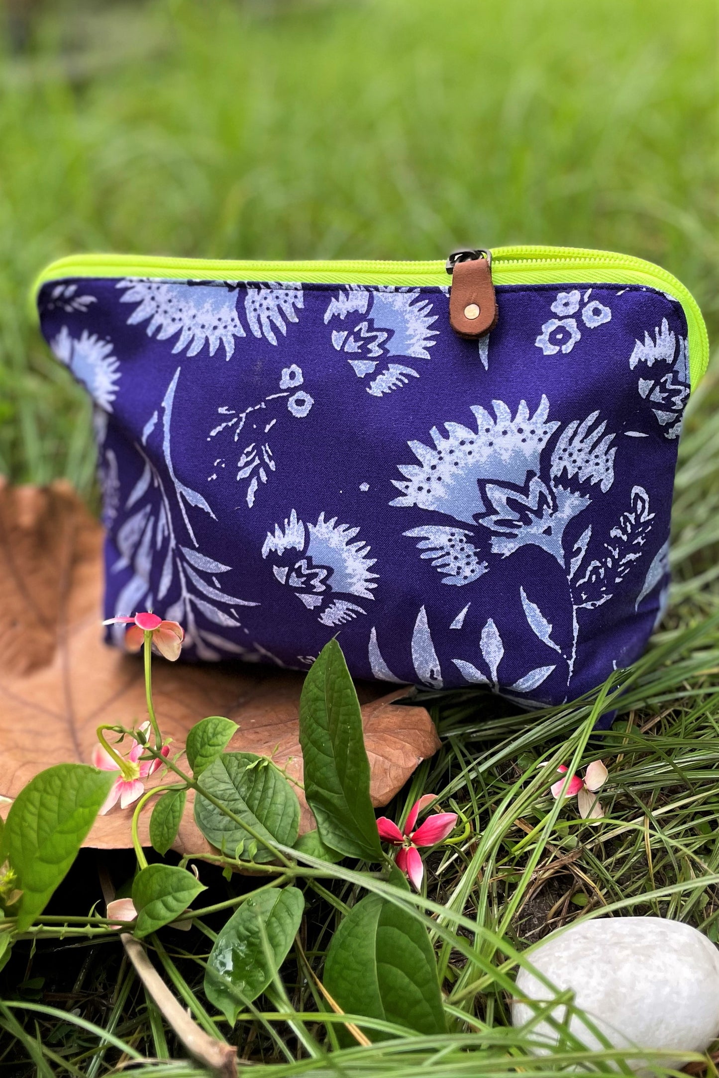 Women's Shorts & Cosmetic Pouch Set - Moroccan Blue