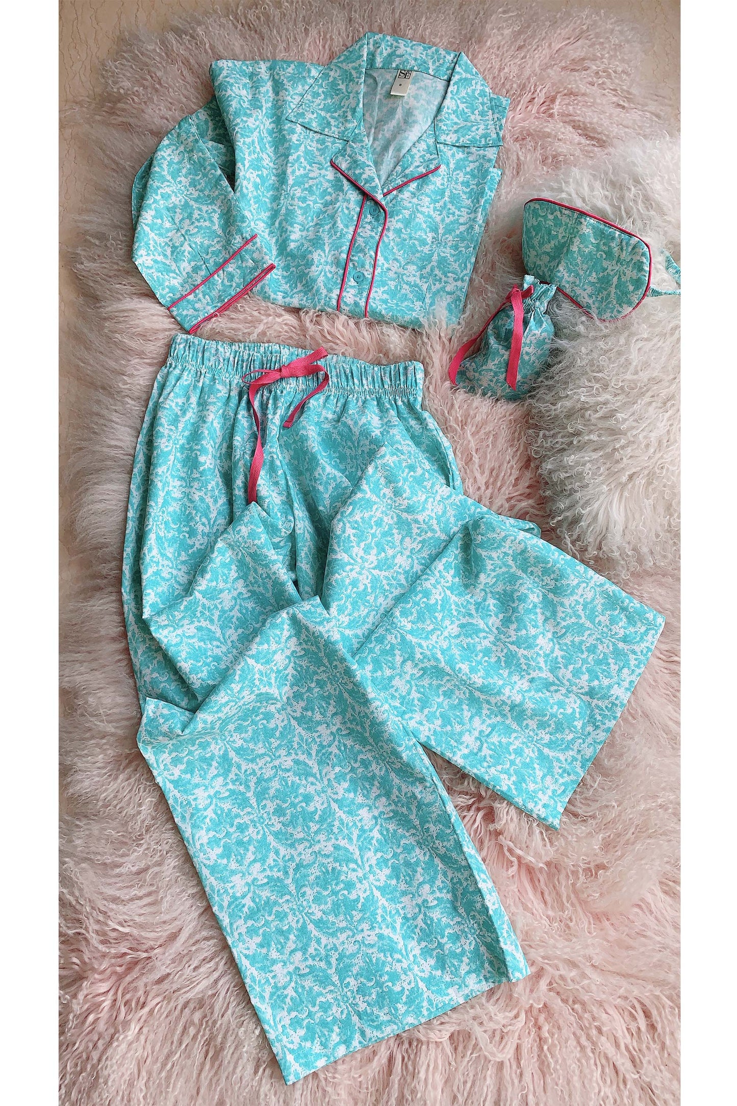 Women's Sleep Set (Pyjamas, Sleepshirt, Sleeping Mask & Pouch)